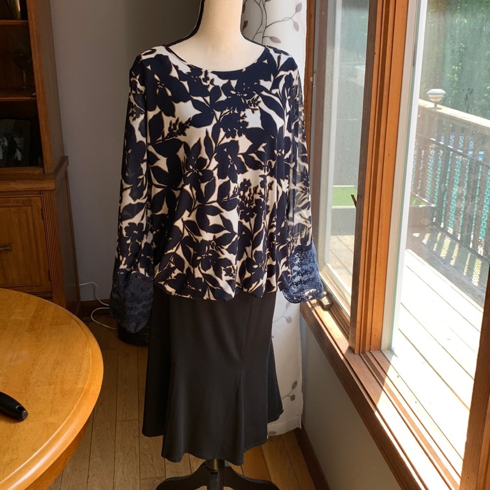Alfani dressy blouse. Navy flowers outlined in beige on off white background